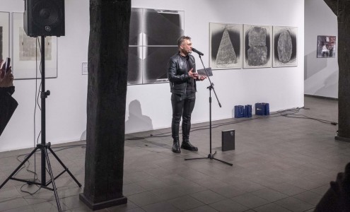 Click to zoom the picture.